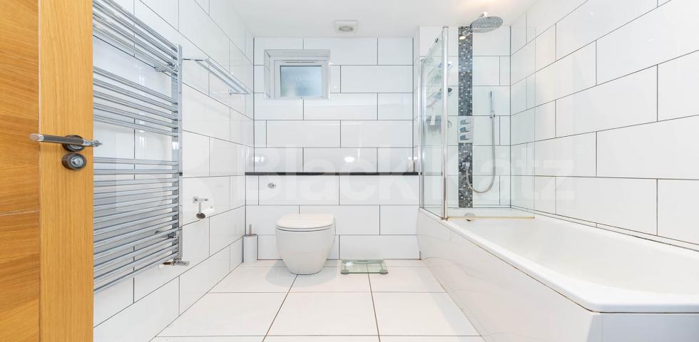 			STUNNING 1 BEDROOM APARTMENT, 1 Bedroom, 1 bath, 1 reception Flat			 Avenue Road, Seven Sisters-Harringay